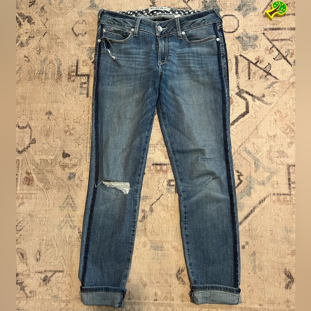 Ariat- skinny leg, mid rise. Size 30R